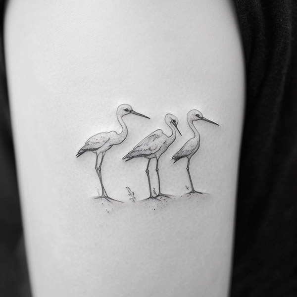 Sarah Gaugler - Delicate and Surreal minimalist tattoos