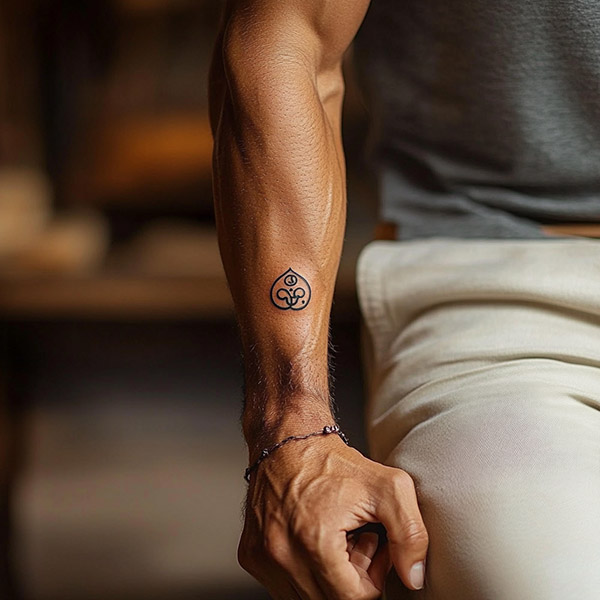 Cultural sybol_om tattoo2